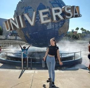 Meet your Posher, Lex